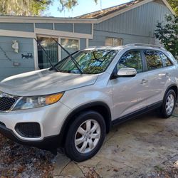 Kia Sorento 2012. 165.00 Miles Tres Fila No Deller