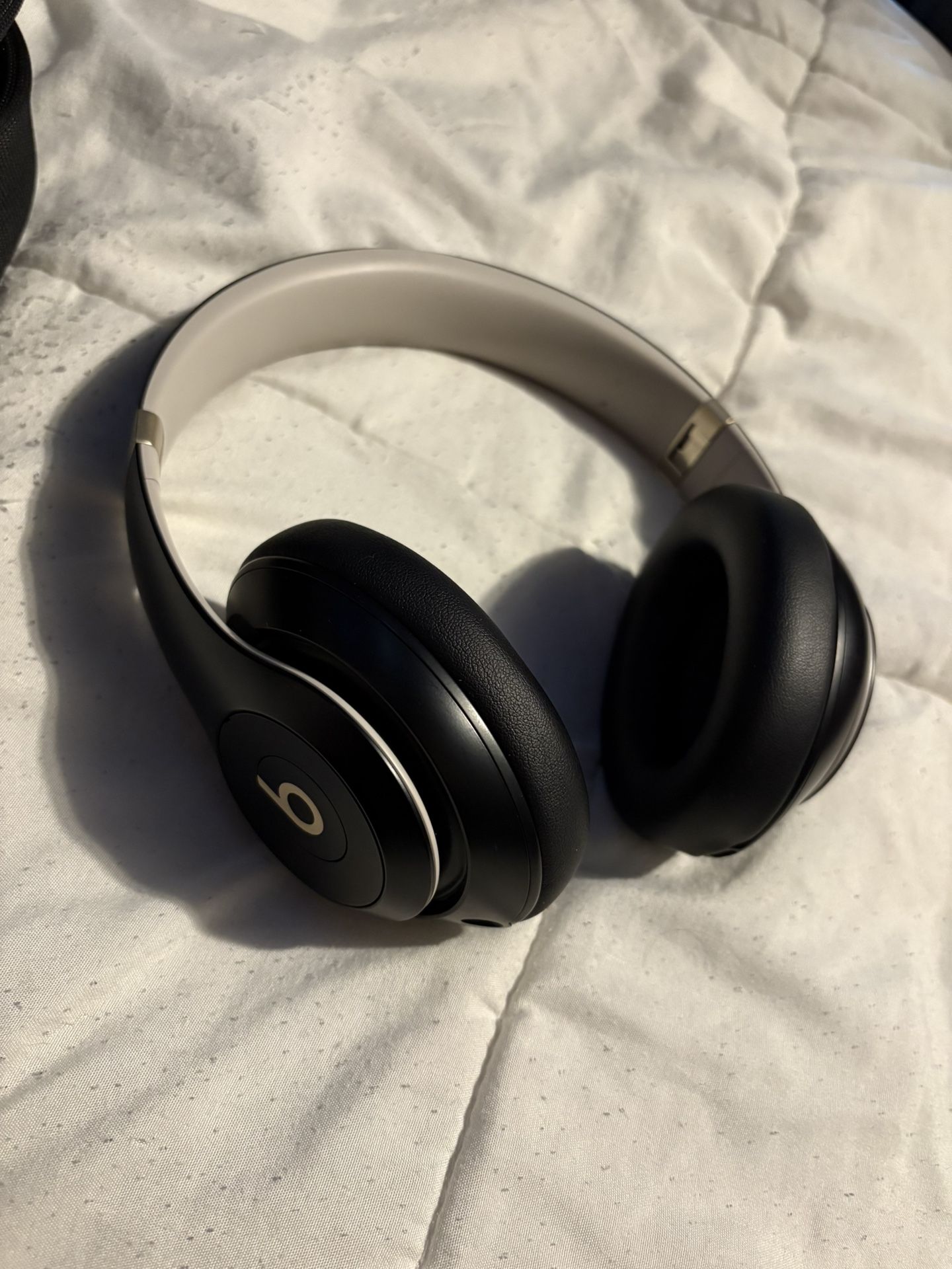 Beats Studio Pro