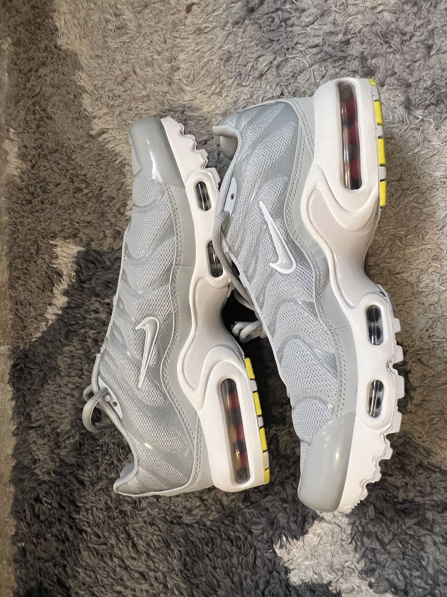 Nike air max plus tn best sale se pure platinum & volt