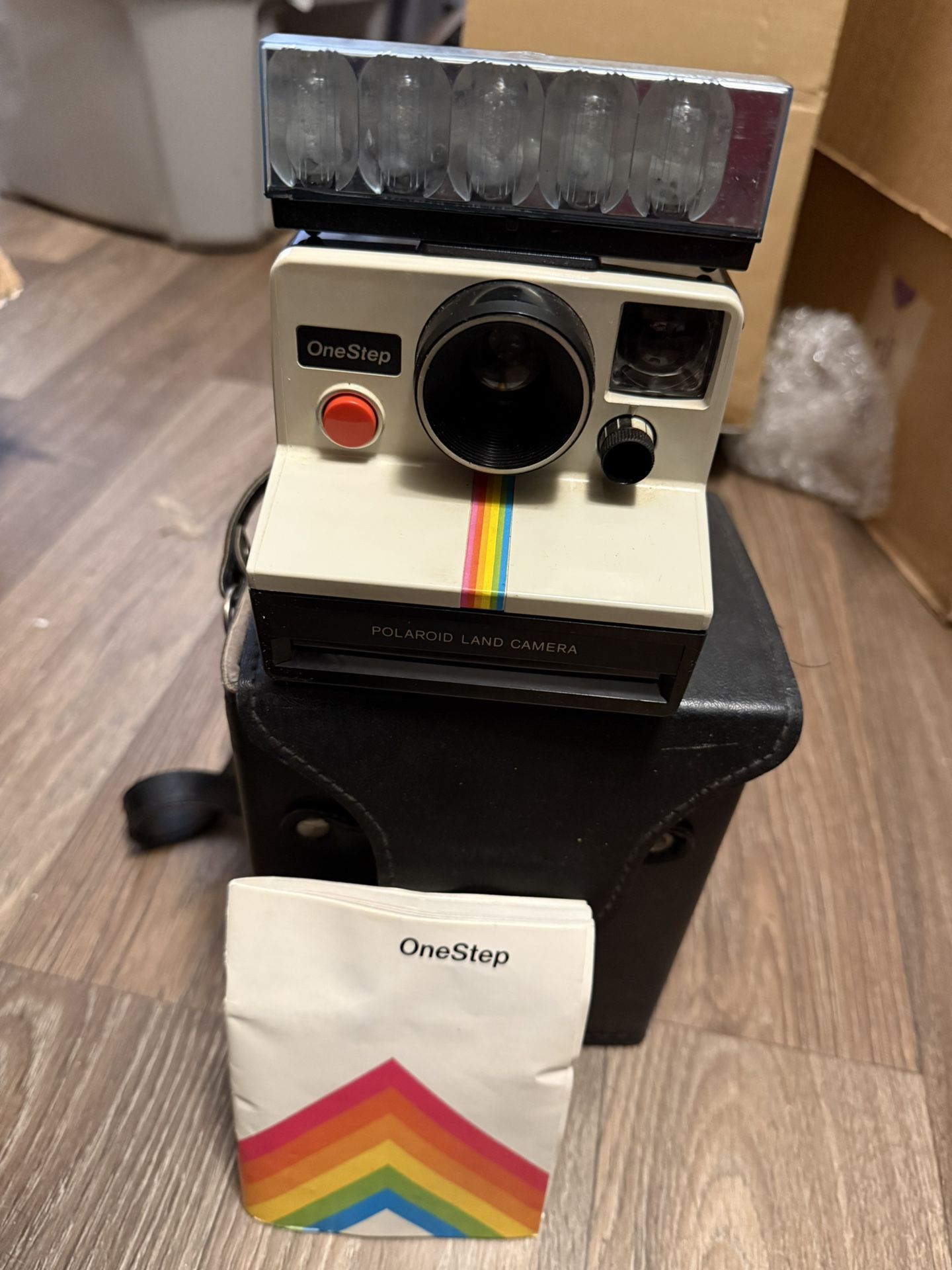Vintage Polaroid Camara With Vintage Case