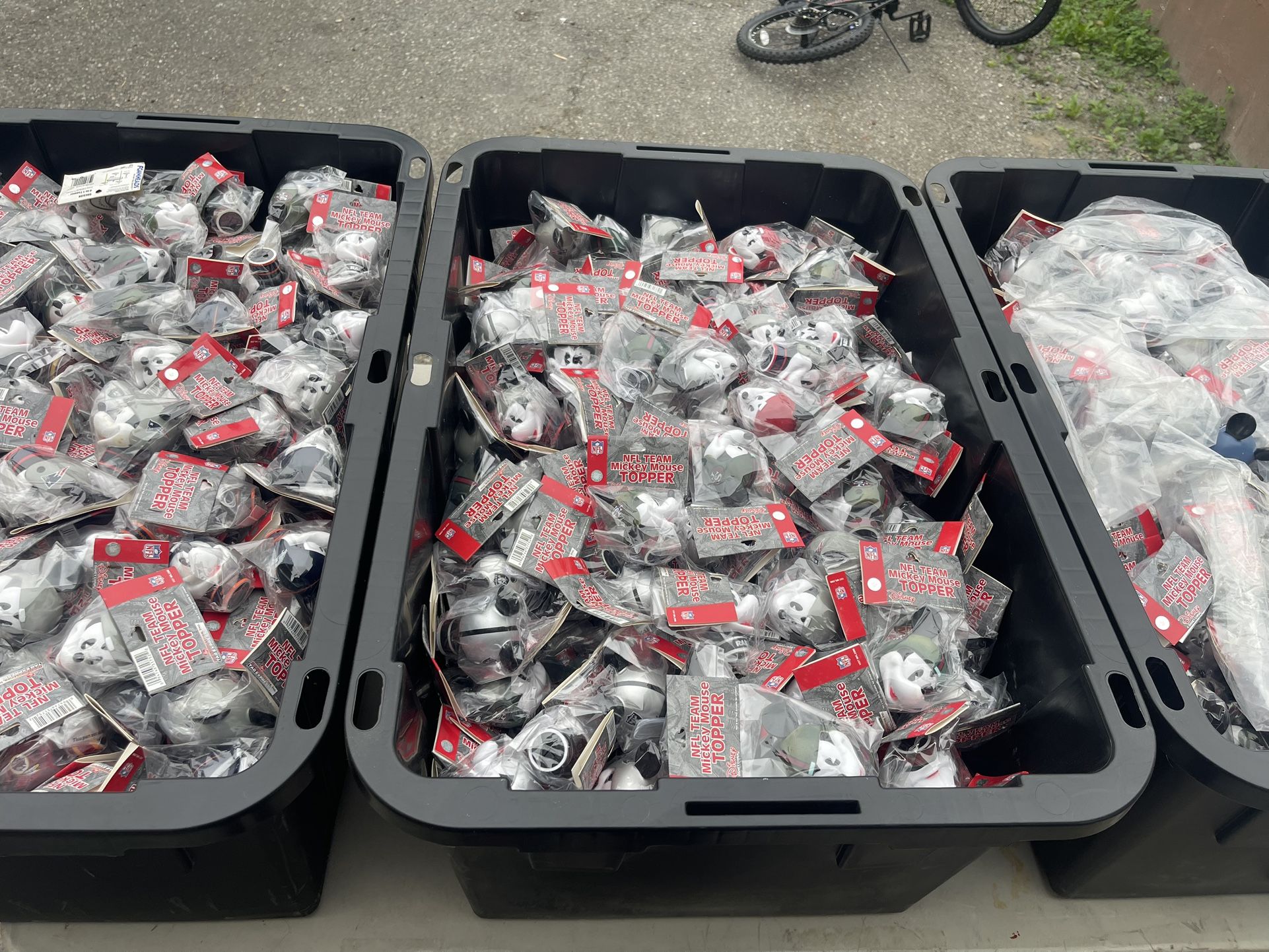 Antenna/keychain Lot
