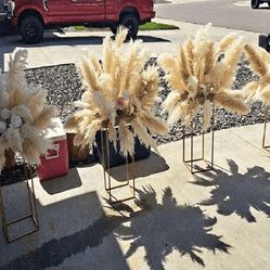 Dreamy Wedding Decor – With Gorgeous Flower Arrangements military thousand