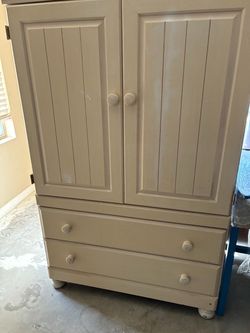 Ashley Furniture Cottage Retreat Door Chest