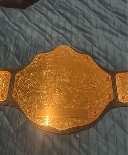 WWE BIG GOLD BELT