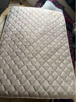 Full size mattress