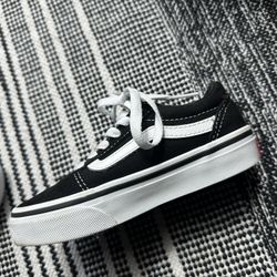 Kids vans (only tried on)