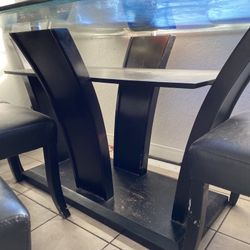 Kitchen Table 5 Chairs $50