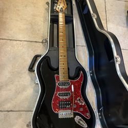 Peavey Predator Guitar (USAMADE/VINTAGE) W/ SKB Hardshell Case 