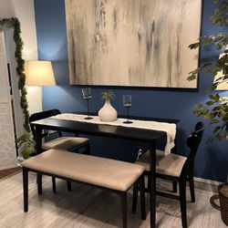 Nice Dining Set Good Condition!! Table With 2 Chairs And Bench! I Can Deliver 