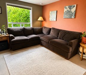 Brown Velvet Macy’s Sectional – Excellent Condition – Delivery Available