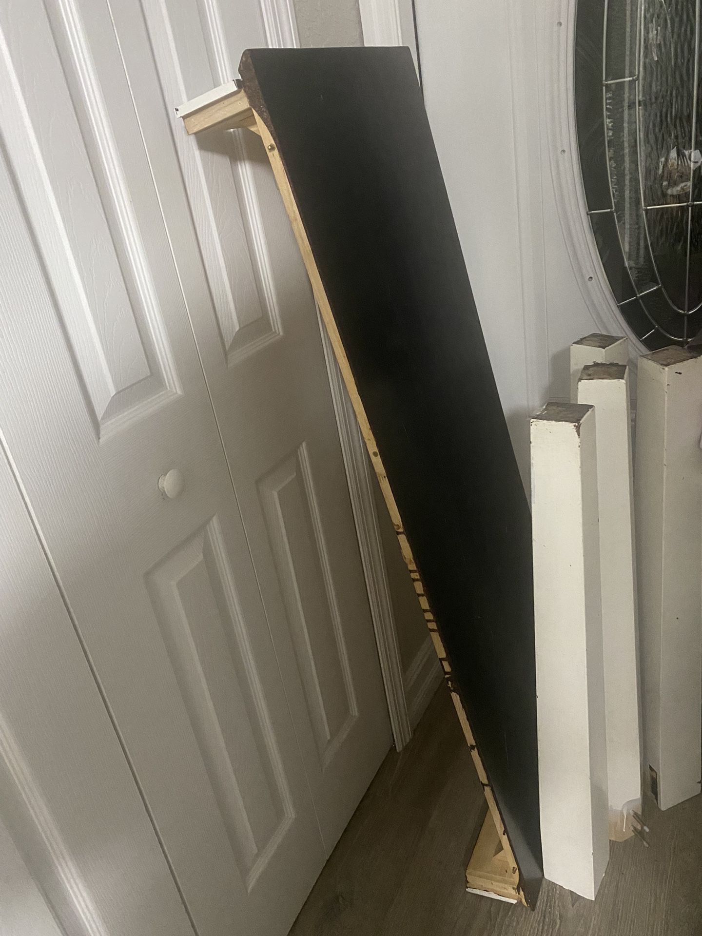 Dining Table W/ Leaf And 8 Chairs