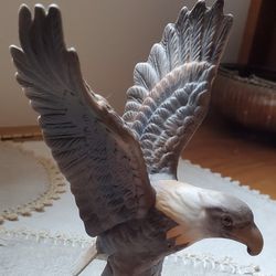 Porcelain Sculptor Eagle Royal Hwritage Collection Thumbnail