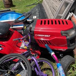 Troy Built 7 Speed Pony 42 Inch Cut Ride On Mower