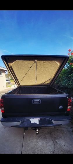 SNUGTOP Fiberglass Tonneau Cover