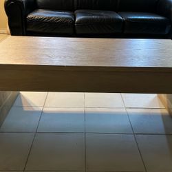 Light wood Finish, Lift-top Coffee Table With Storage 