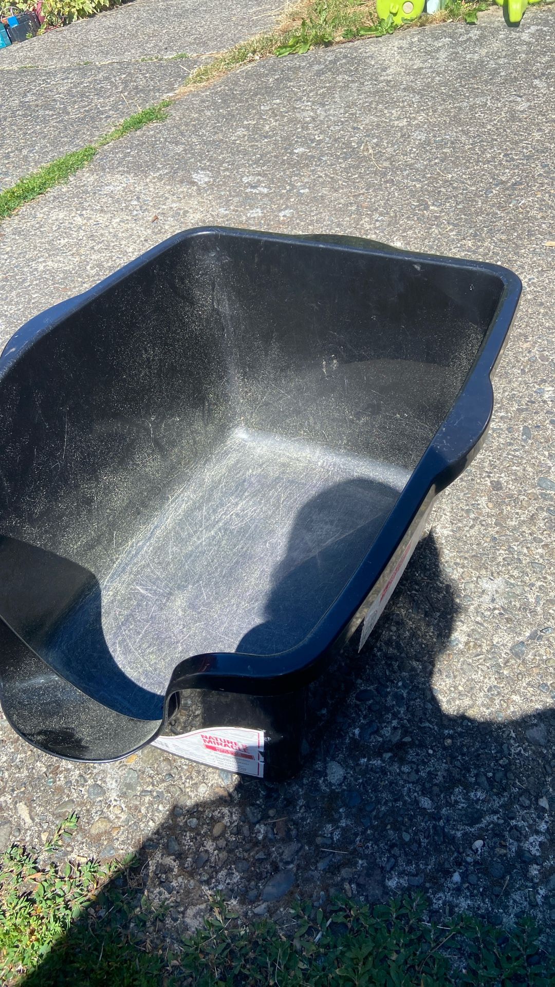 Cat. Litter. Price 5$. Pick Up. E. 72. and. Grandview. E. Tacoma