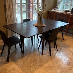 Mid Century Dinning Table And Chairs
