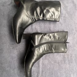 Woman’s Cole Haan Boots