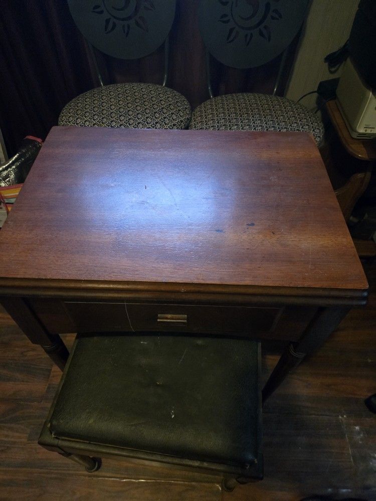 Antique Singer Sewing Machine 