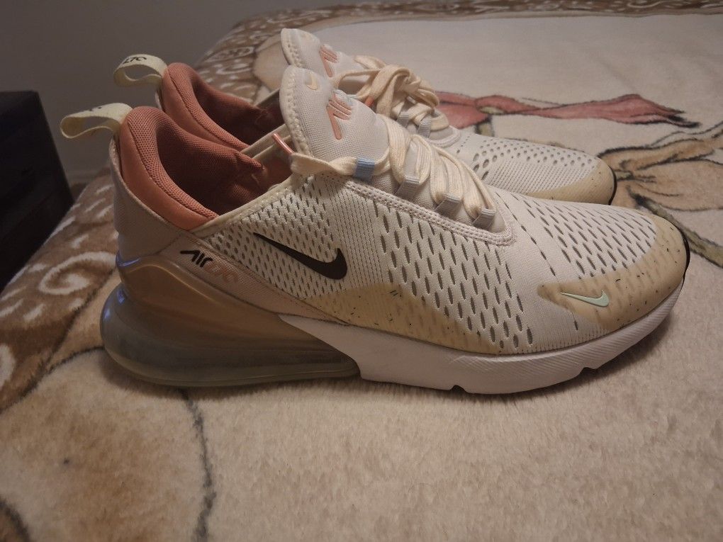 Nike Air Max 270
