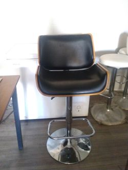 Hair stylist chair
