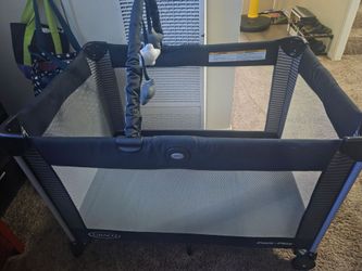 Graco Pack 'n Play On The Go