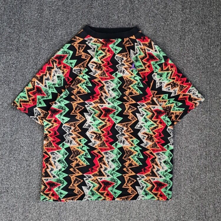 Jordan Men’s Retro M Hare Geometric All Over Print Tee Shirt Size Medium