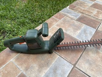 Black & Decker - Electric Hedge Cutter