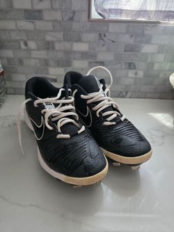 Nike metal baseball cleats