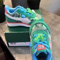 baby shoes