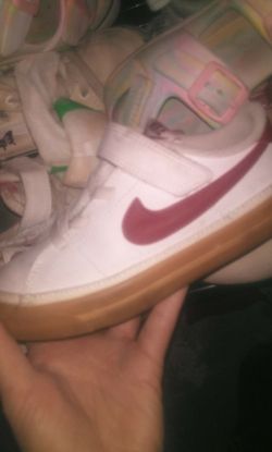 Nike Sneakers White Pink Swoosh Velcro