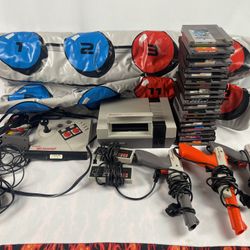 Original And Fully Functioning Nintendo NES W/ Sharp Tv VHS Combo VTG