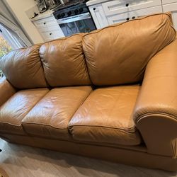 Leather Couch 🛋️ Used 