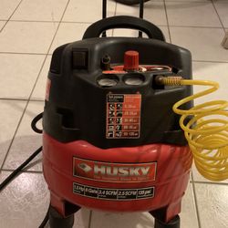 HUSKY 6 Gallon 135psi Air Compressor 