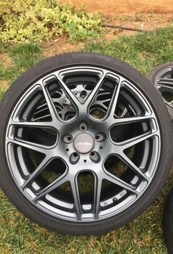 19 Inch ACE Wheels in gunmetal grey with 245/35ZR19 Tires