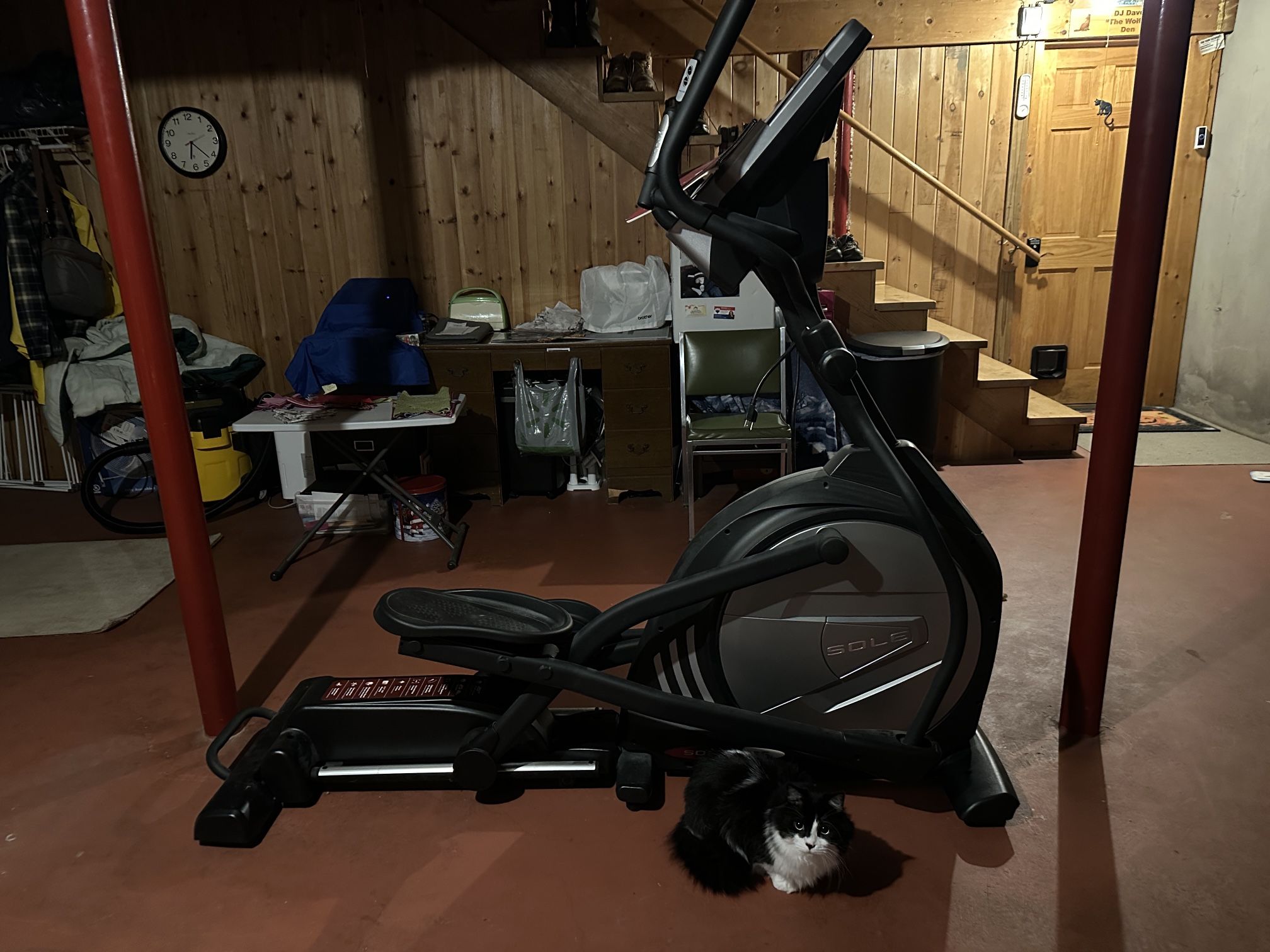 E25 Elliptical Trainer