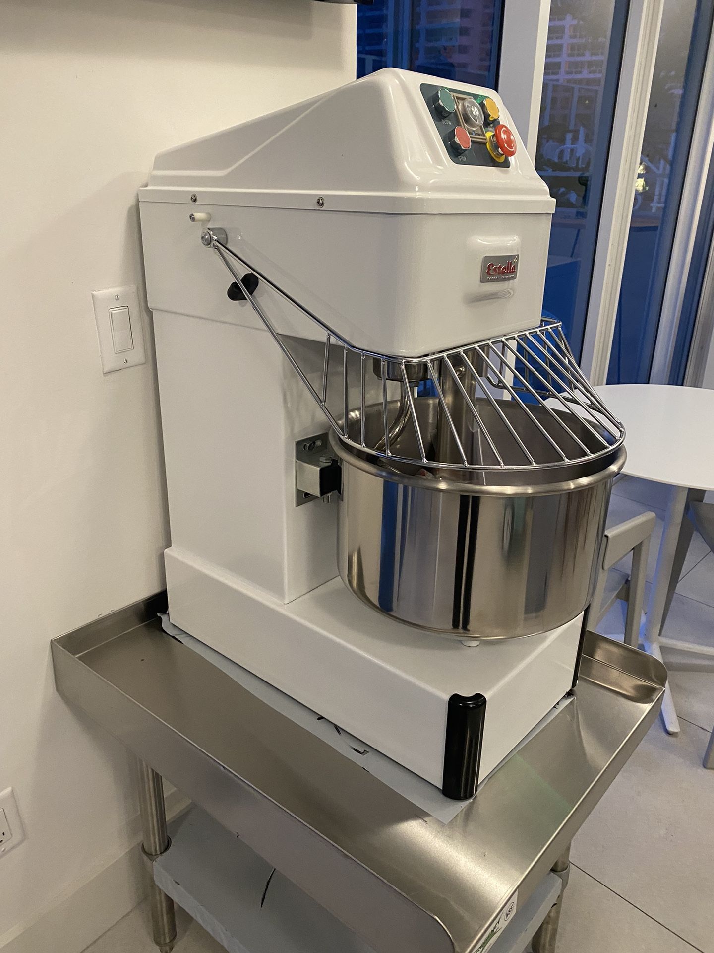 Estella 20 Quart Spiral Dough Mixer (Never Used)
