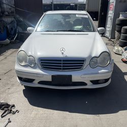 Front Bumper Mercedes-Benz C230 Parts