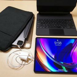 Apple iPad Pro 12.9 4th Gen 256GB Space Grey Magic Keyboard + Many Accessories