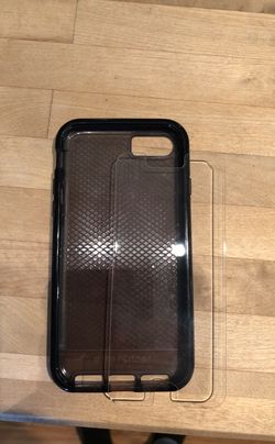 iPhone 7 hard case and screen protector Tech 21