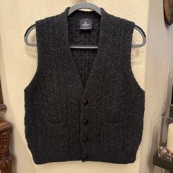 ARAN Dark Gray 100% Pure New Wool Fisherman Cable Knit Vest Size S/M-Unisex