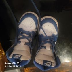Girl Nikes