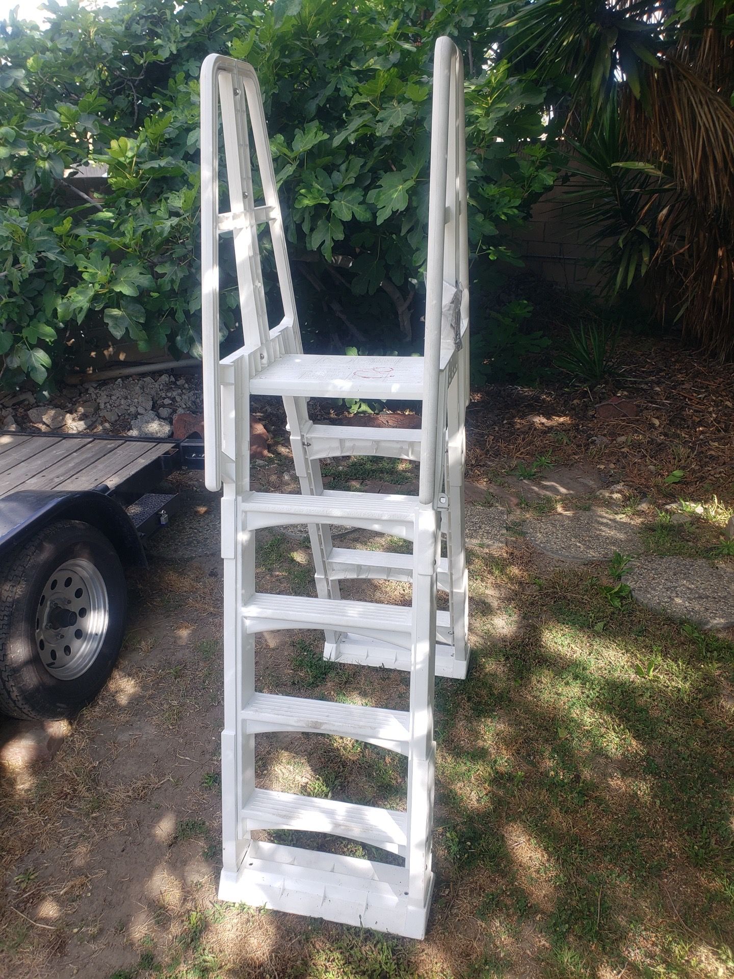 Swimming Pool ladder/ stairs