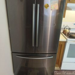 2018 Samson Refrigerator $500 Or Bo