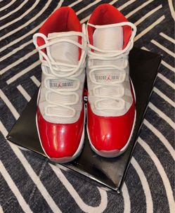 Air Jordan 11 Retro "Cherry"