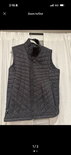 WOMENS XL NORTH FACE VEST 