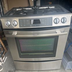 JennAir 30” Dual Fuel Range - OBO