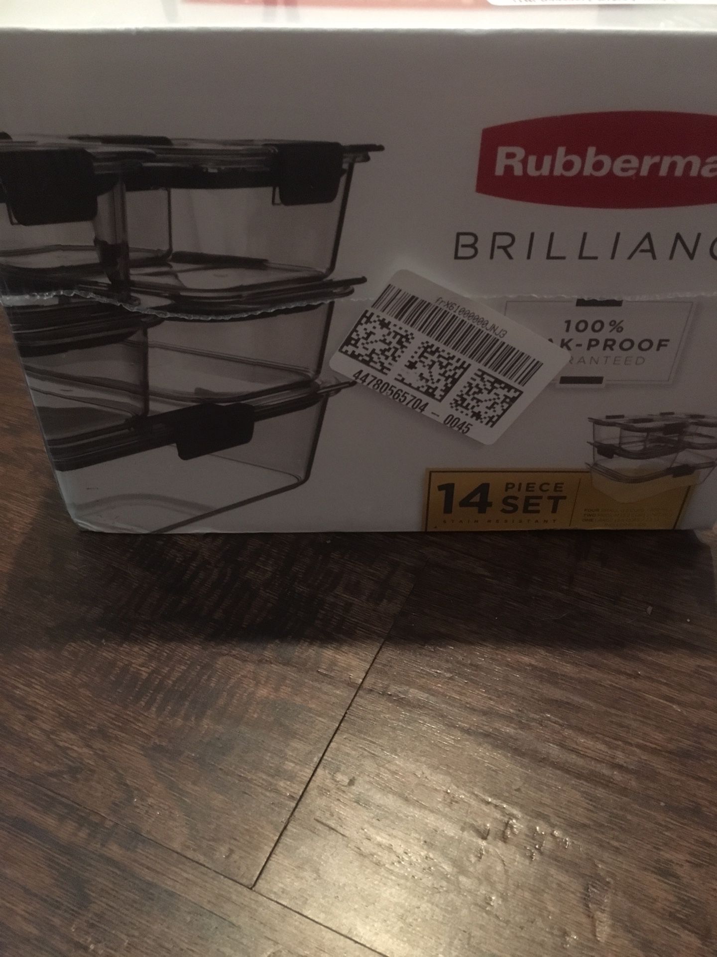 Rubbermaid food storage container set