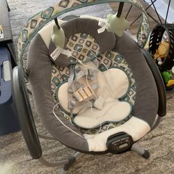GRACO BABY SWING/GLIDER 