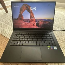 Cyberpower Gaming Laptop i7 9750H 1660 Ti 8gb Ram 240gb SSD 144hz 1080p 